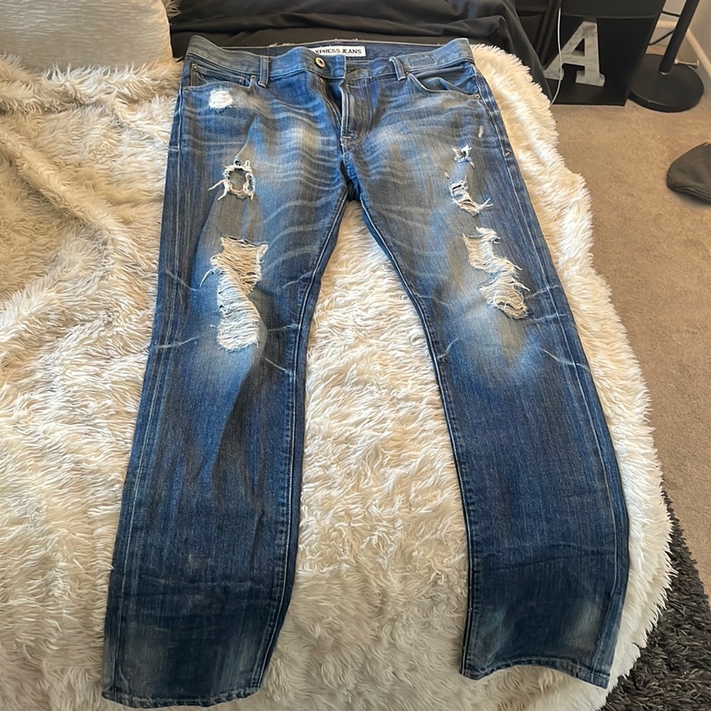 Express size 34 x 34 Blue Distressed Jeans